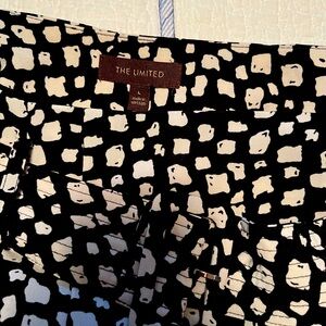 Women’s belted skirt by the Limited. Size large